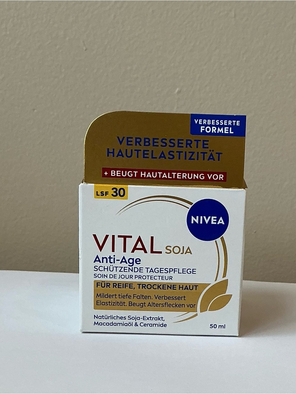 NIVEA Vital Soja Anti-Age Day Cream SPF 30 50ml German Version